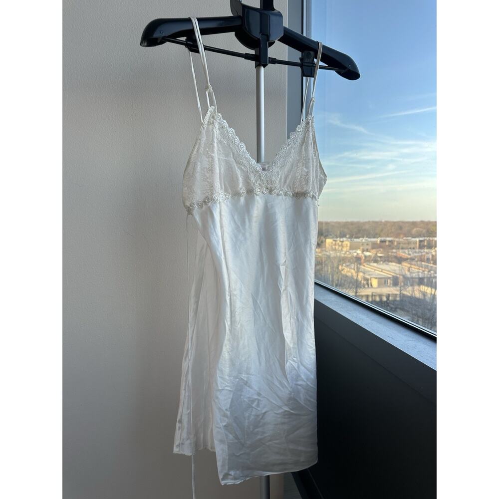 Enchanting Women's White Lace Slip M Chest 36" Vintage Style